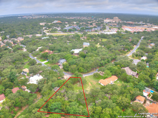 Listing photo id 18 for 16602 Springhill