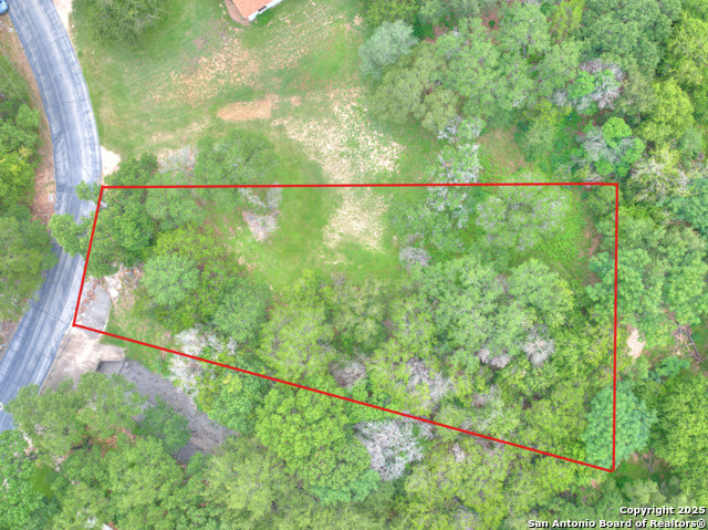 Listing photo id 21 for 16602 Springhill