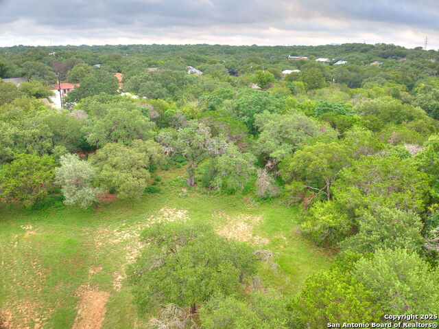 Listing photo id 25 for 16602 Springhill