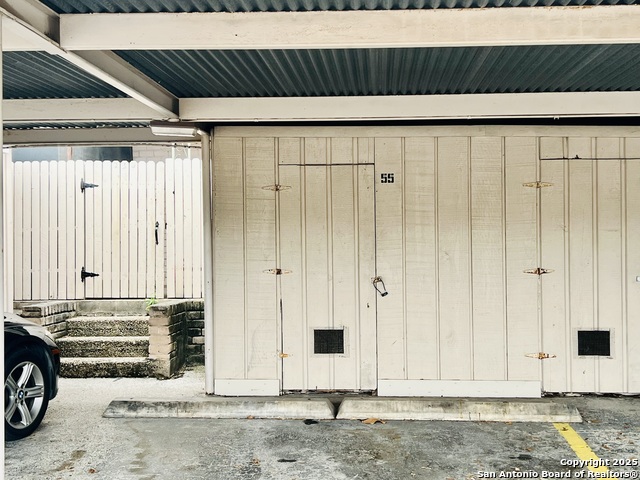 Listing photo id 20 for 102 Ruelle Ln 210