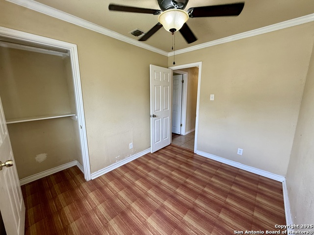 Listing photo id 17 for 5731 Timber Bend