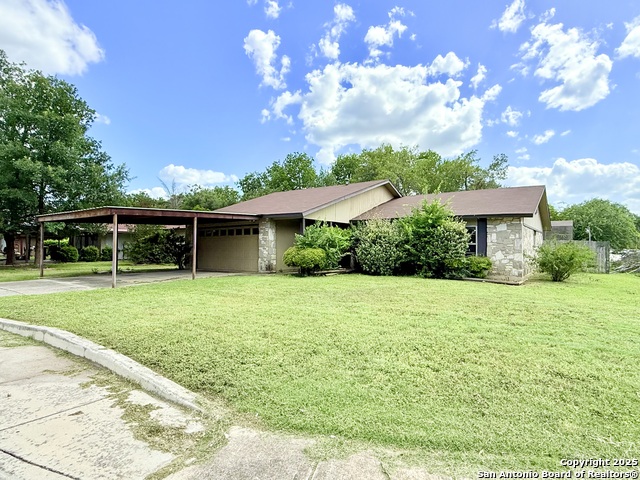Listing photo id 1 for 5731 Timber Bend