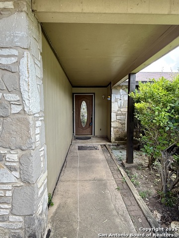 Listing photo id 4 for 5731 Timber Bend