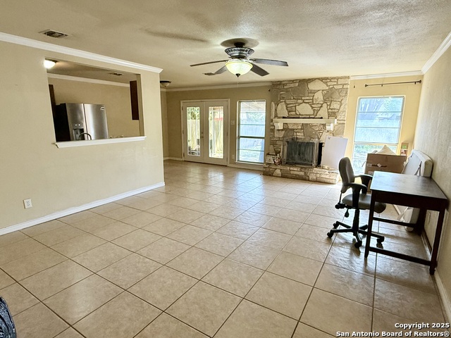 Listing photo id 5 for 5731 Timber Bend