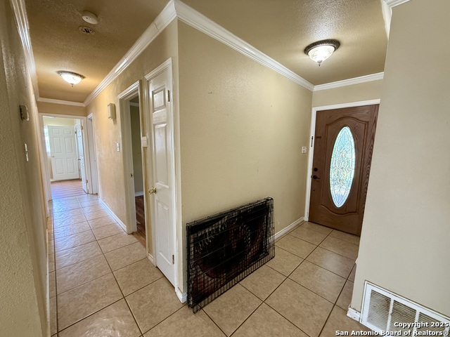 Listing photo id 7 for 5731 Timber Bend