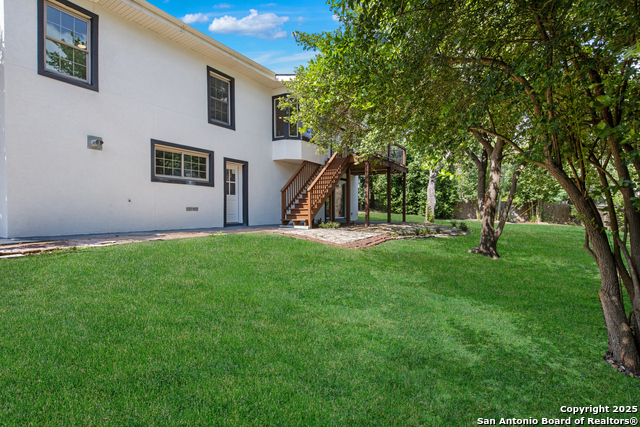 Image 42 of 48 For 123 Brandon Dr E