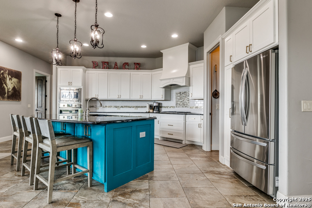 Listing photo id 14 for 109 Towne View Circle