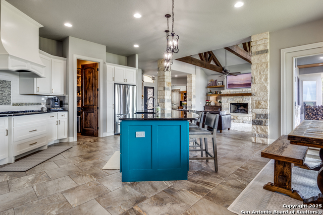Listing photo id 15 for 109 Towne View Circle