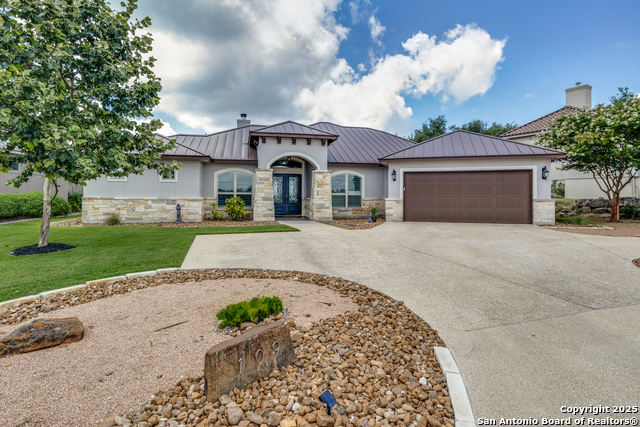 Listing photo id 0 for 109 Towne View Circle
