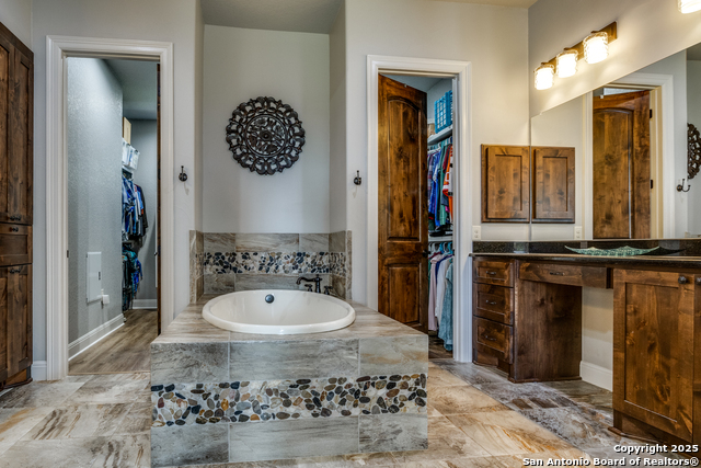 Listing photo id 19 for 109 Towne View Circle