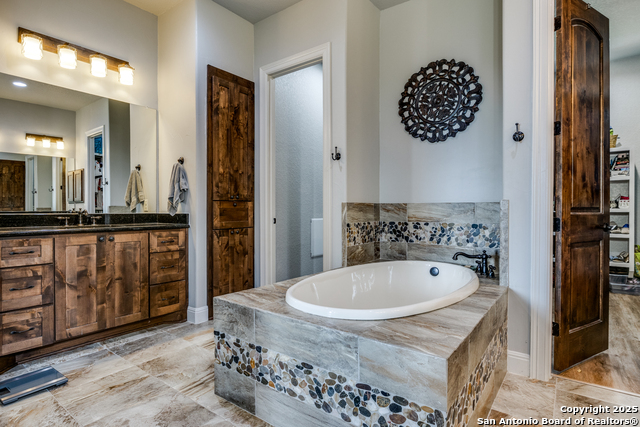Listing photo id 21 for 109 Towne View Circle