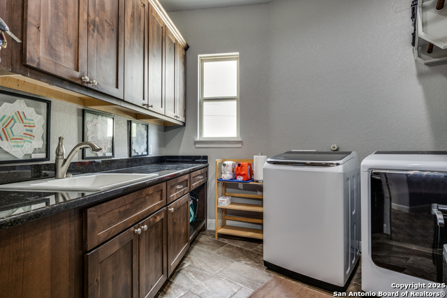 Listing photo id 27 for 109 Towne View Circle
