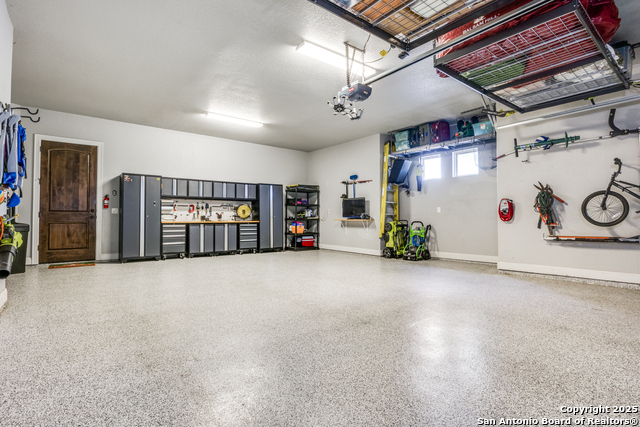 Listing photo id 28 for 109 Towne View Circle