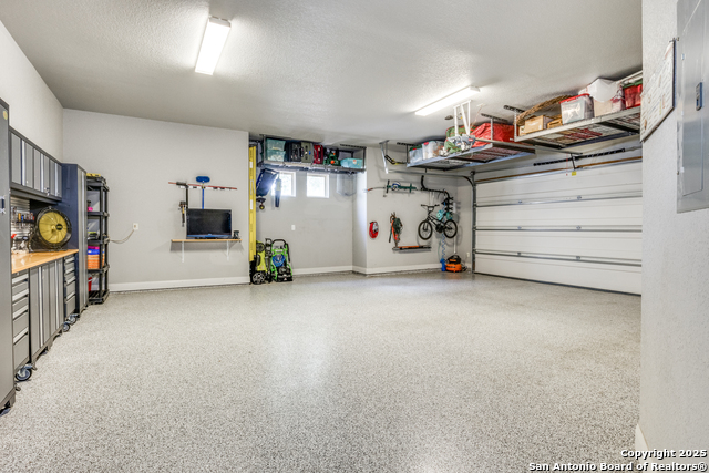 Listing photo id 29 for 109 Towne View Circle