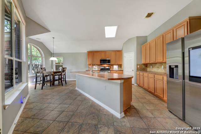 Listing photo id 8 for 10502 Black Horse