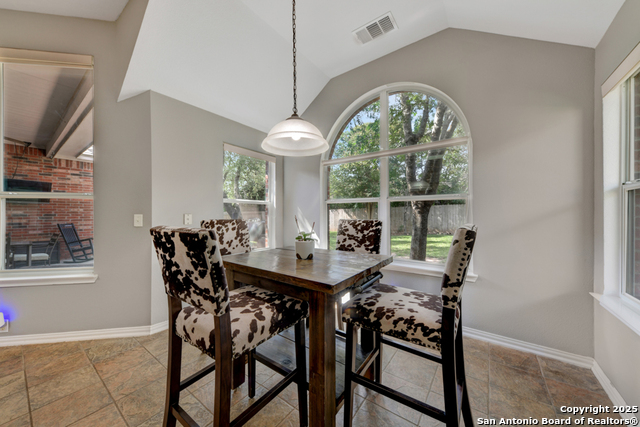 Listing photo id 11 for 10502 Black Horse
