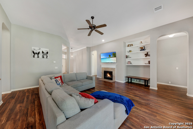 Listing photo id 6 for 10502 Black Horse