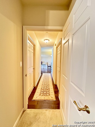 Listing photo id 19 for 1 Towers Park Ln 702