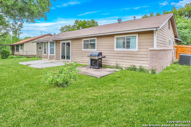 Image 26 of 26 For 5702 Woodgreen