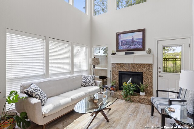 Image 17 of 24 For 10 Ventana 10