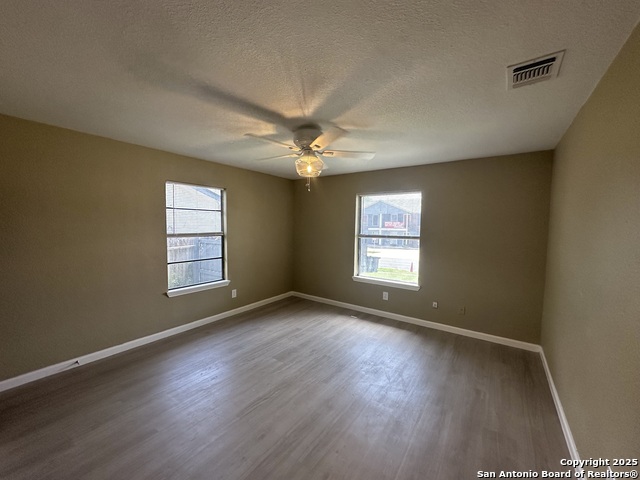 Listing photo id 5 for 3718 Bremen