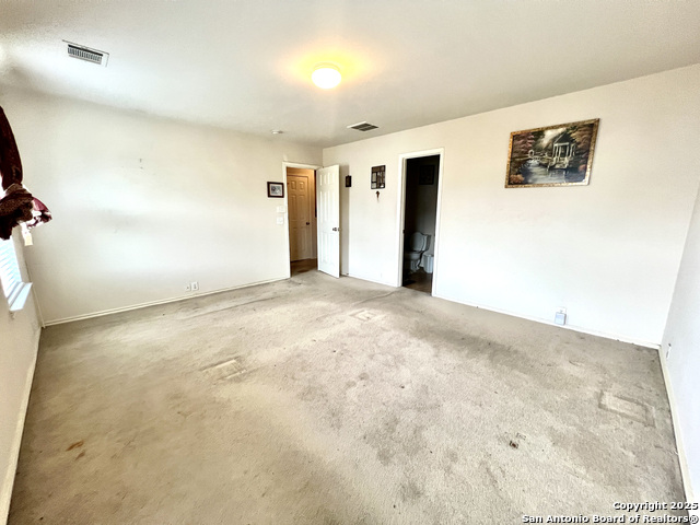 Image 18 of 27 For 10006 Bradley Oak