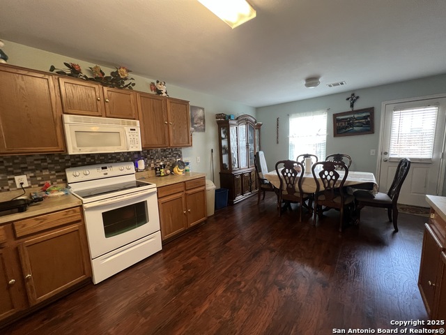 Image 6 of 27 For 10006 Bradley Oak