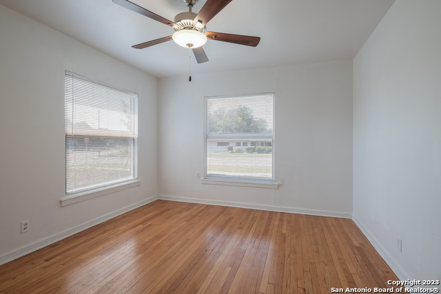 Listing photo id 10 for 1503 Donaldson Ave