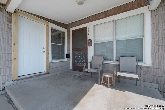 Listing photo id 1 for 1503 Donaldson Ave