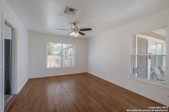 Listing photo id 2 for 1503 Donaldson Ave