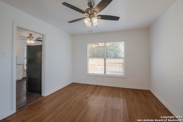 Listing photo id 3 for 1503 Donaldson Ave
