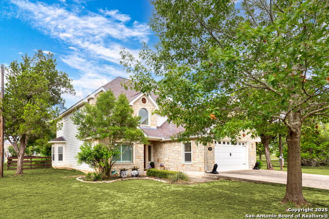Details for 218 Deerwood, Bandera, TX 78003