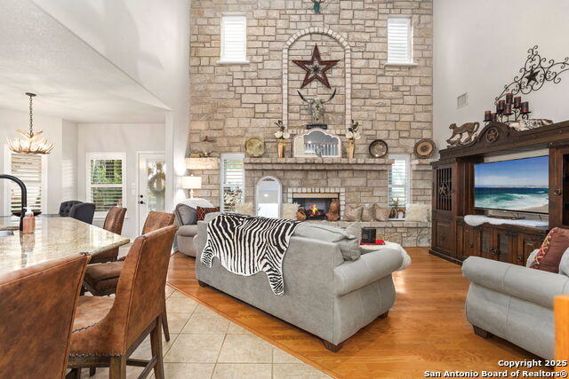 Image 14 of 46 For 218 Deerwood