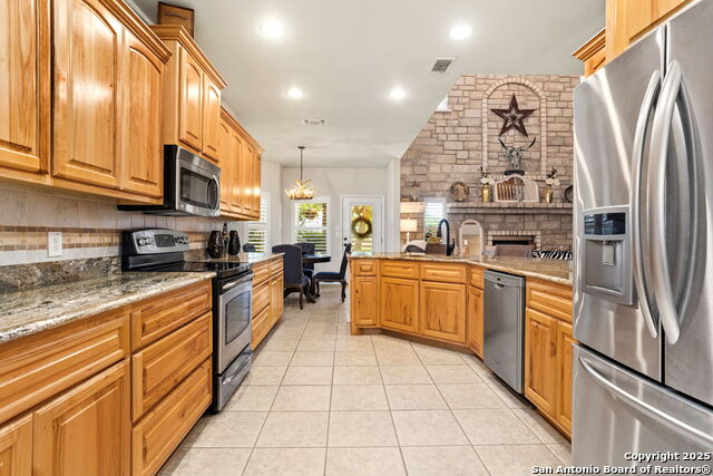 Image 24 of 46 For 218 Deerwood