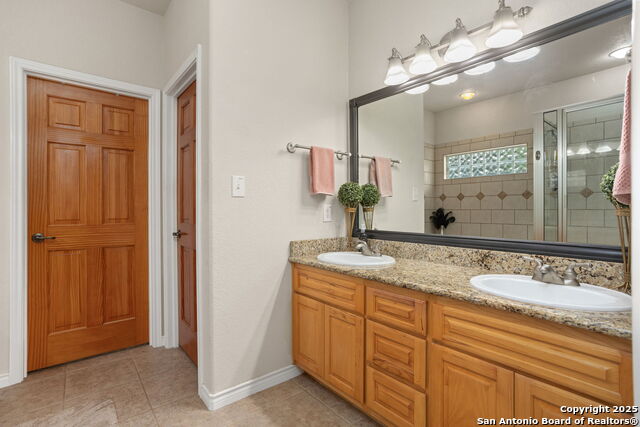 Image 32 of 46 For 218 Deerwood