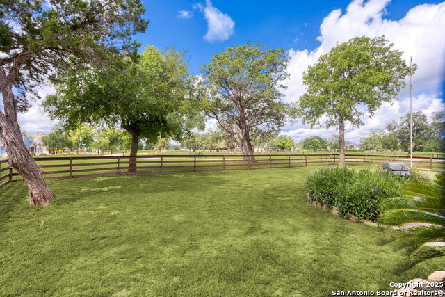 Image 41 of 46 For 218 Deerwood