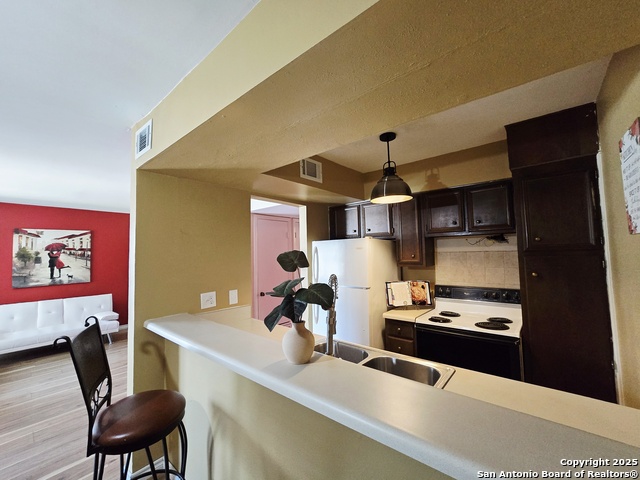 Image 9 of 24 For 8702 Village Dr  143