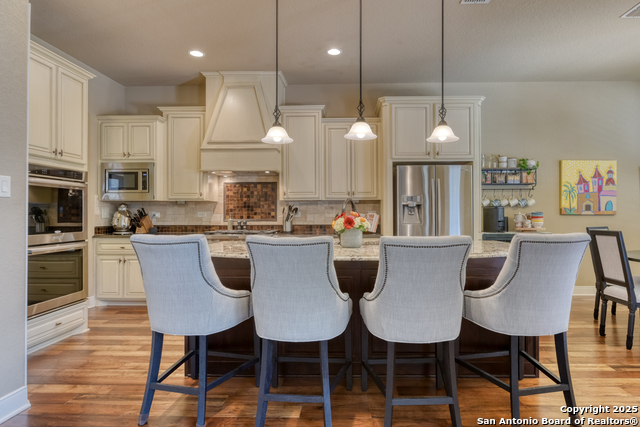 Listing photo id 8 for 2727 Wonderview