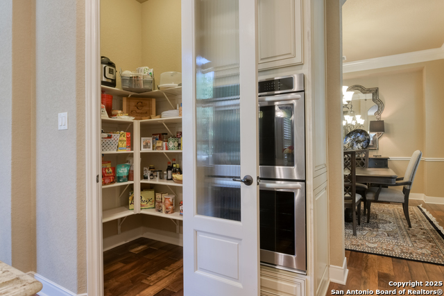 Listing photo id 13 for 2727 Wonderview