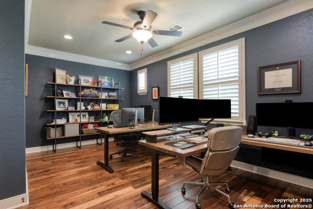 Listing photo id 25 for 2727 Wonderview