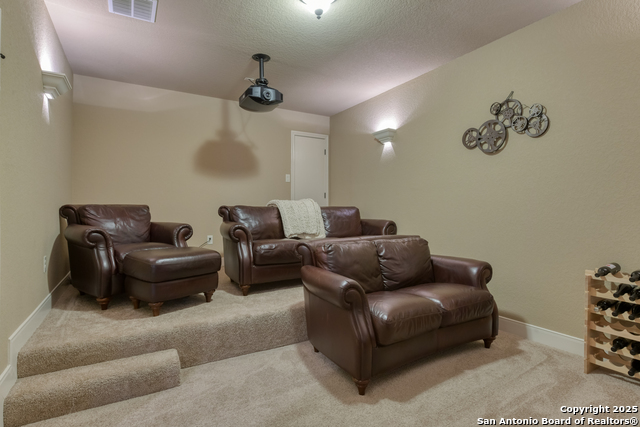 Listing photo id 36 for 2727 Wonderview