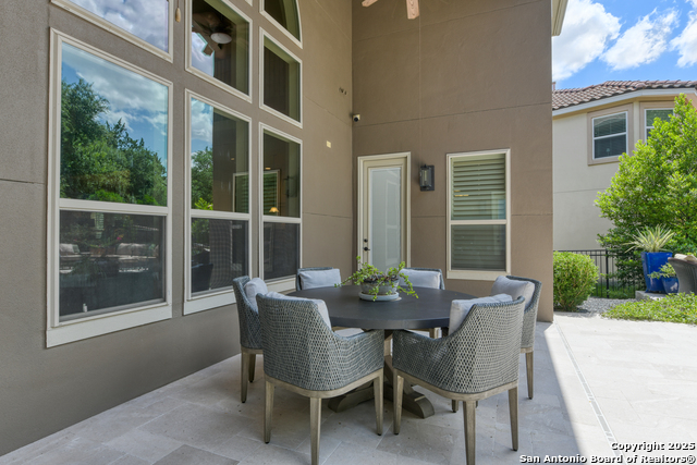 Listing photo id 43 for 2727 Wonderview