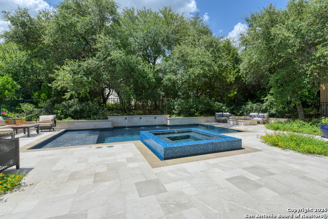 Listing photo id 44 for 2727 Wonderview