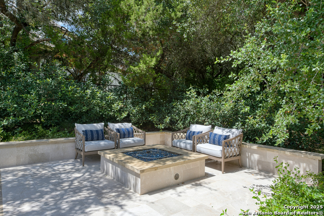 Listing photo id 48 for 2727 Wonderview