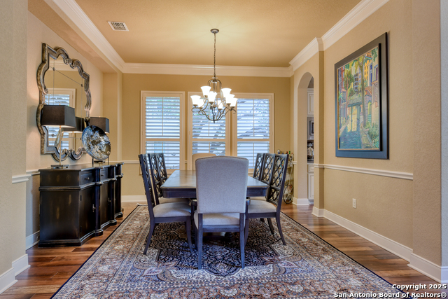 Listing photo id 4 for 2727 Wonderview