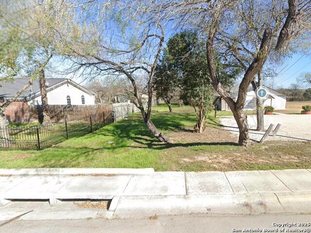 Listing photo id 0 for 8530 Wilma Jean