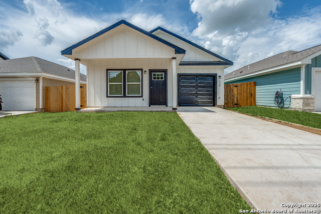 Details for 228 Martindale St W, Seguin, TX 78155