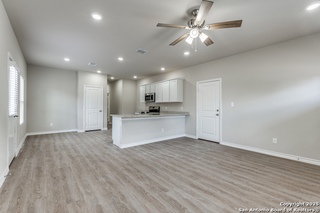 Image 10 of 27 For 228 Martindale St W