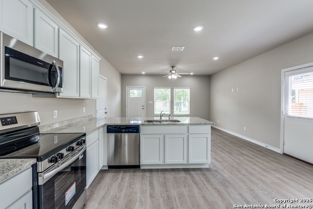Image 12 of 27 For 228 Martindale St W