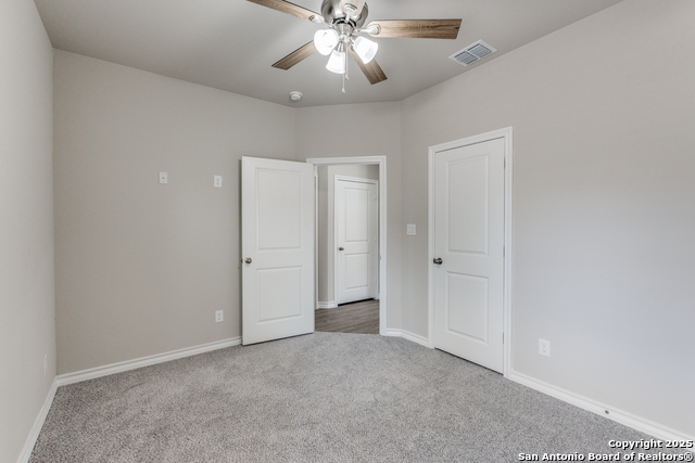 Image 16 of 27 For 228 Martindale St W